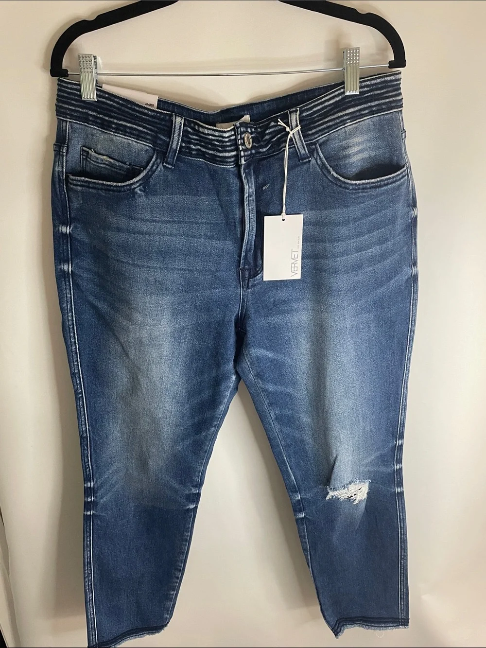 VERVET AMBER Distressed Cropped Jeans — Medium Blue Ankle Length